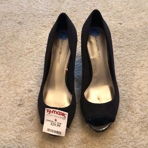 Black peep toe wedge